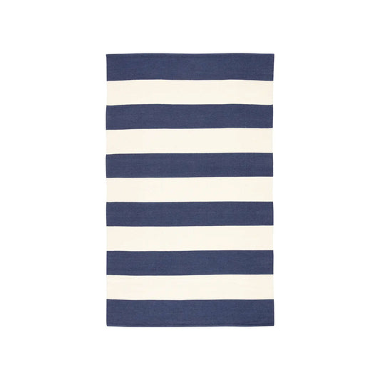 Lanai Remora Indoor/Outdoor Rug in Deep Blue and Ivory (Multiple Sizes)